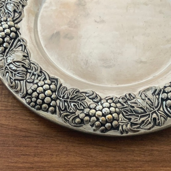 Set of 4 Godinger Silver-Plated Grapevine Wine Coasters (5in) [b] - Picture 8 of 9